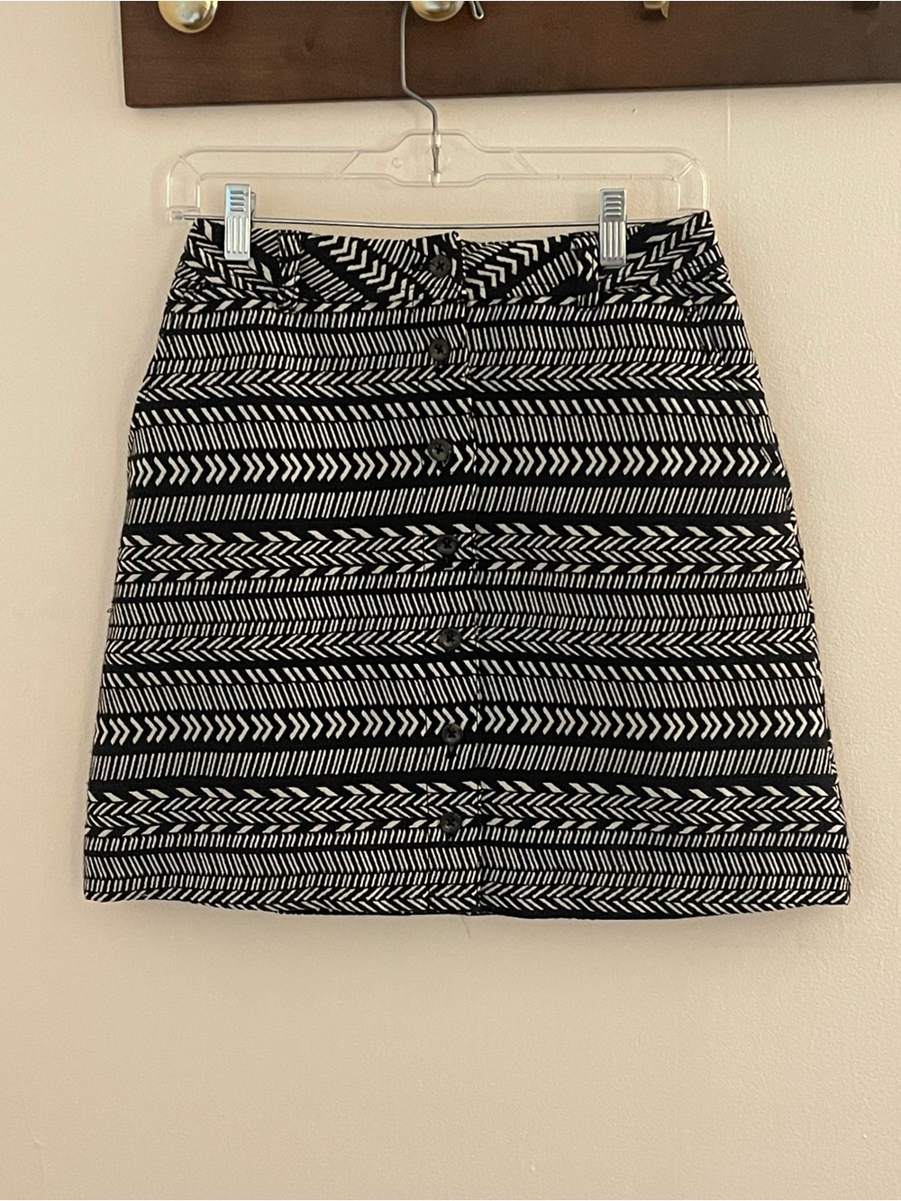 Maeve Anthropologie Black & White Geometric Button Front Mini Skirt Size 2